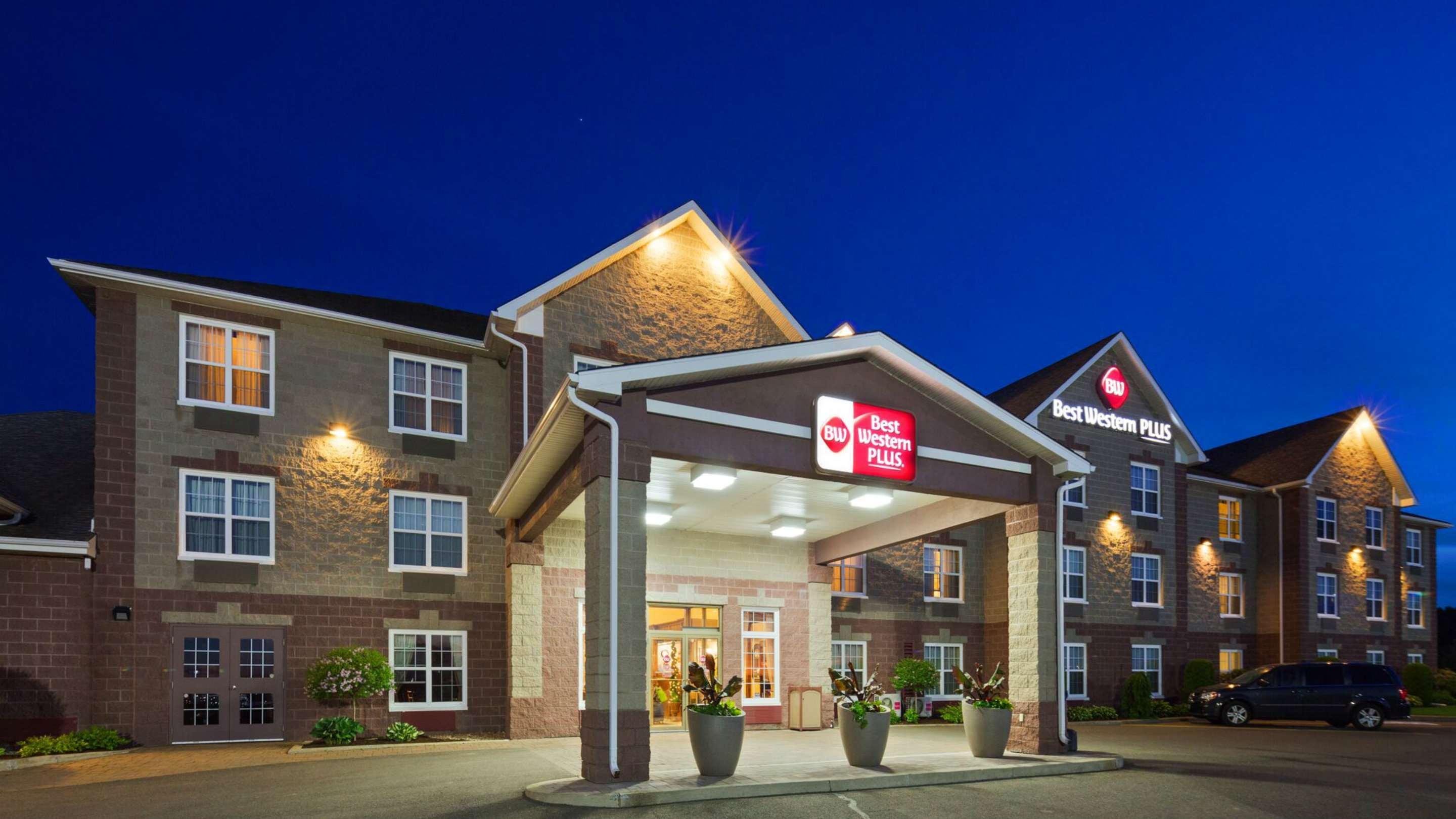Best Western Plus Grand-Sault Hotel & Suites Zewnętrze zdjęcie