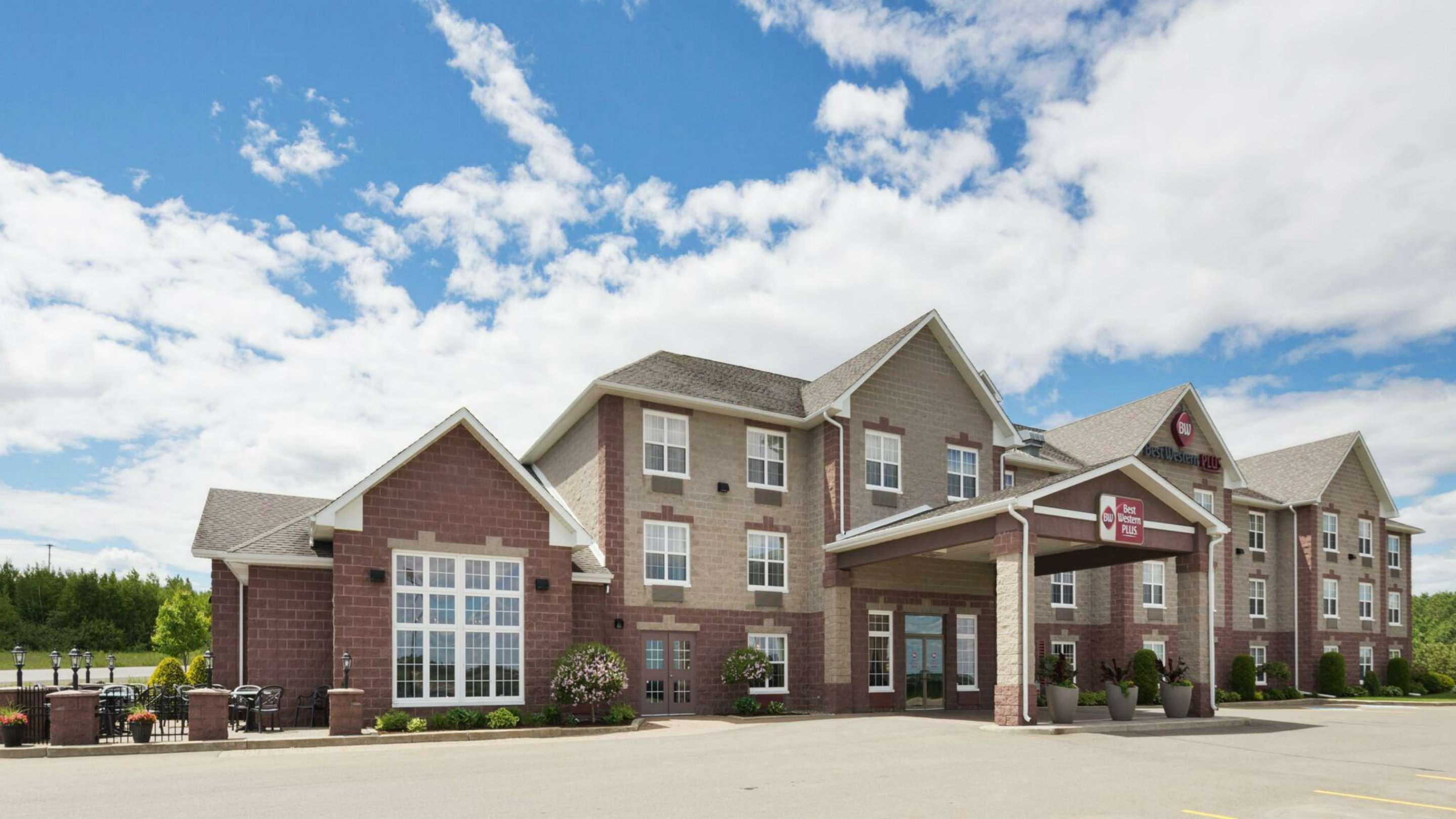 Best Western Plus Grand-Sault Hotel & Suites Zewnętrze zdjęcie